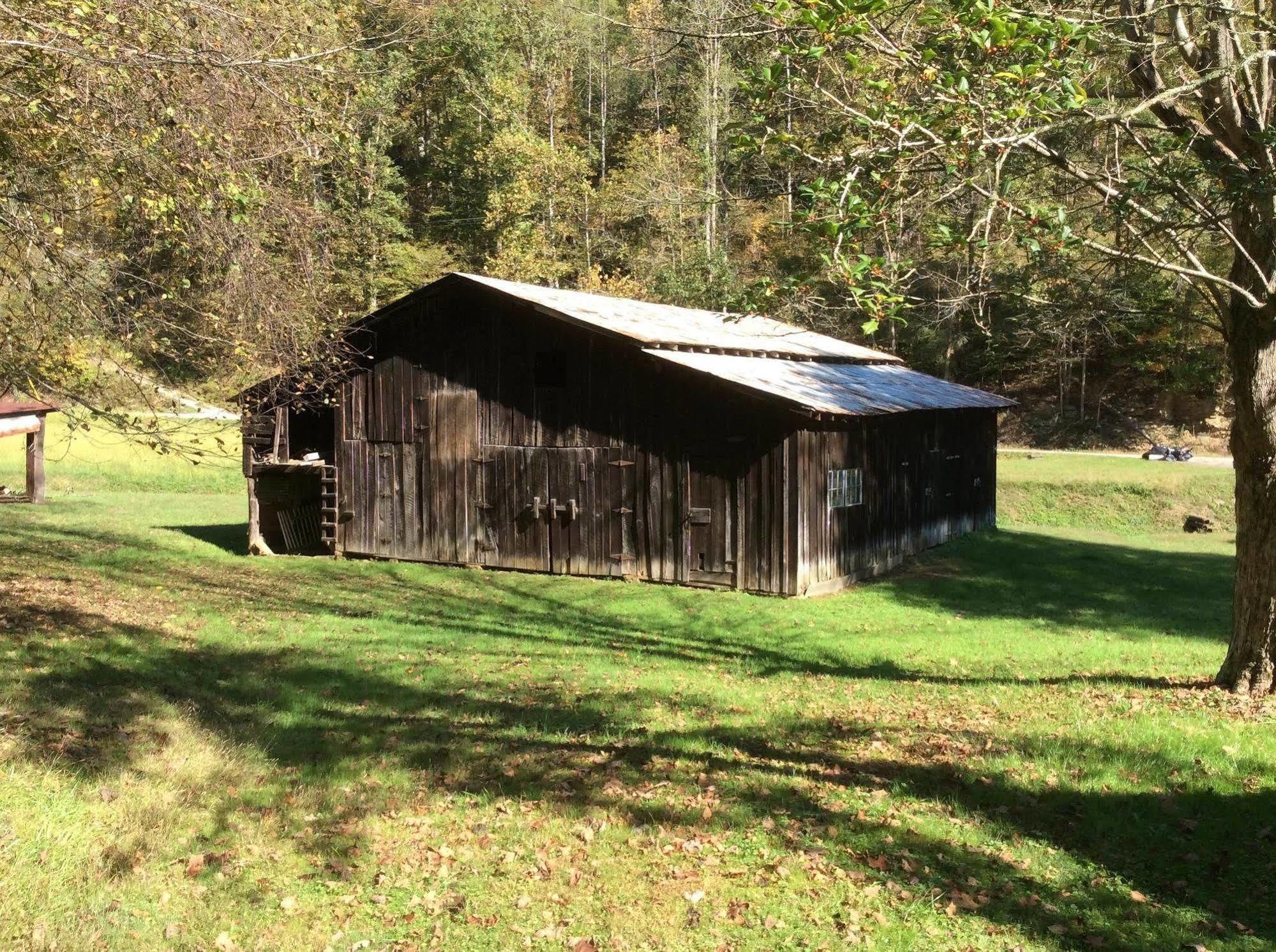 Hotel Country Road House Clendenin Exterior foto